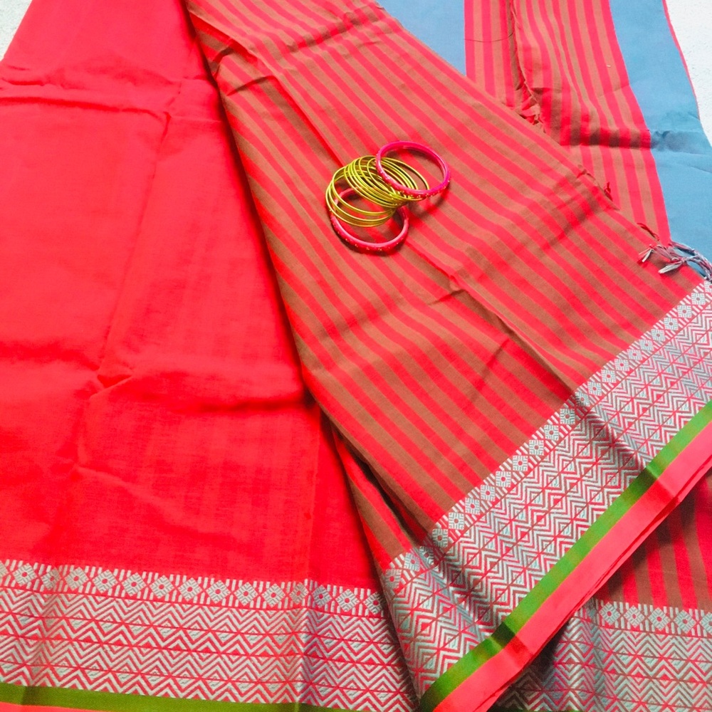 Cotton saree with jori work borders ***